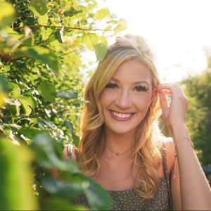 Meet your Posher, Abby